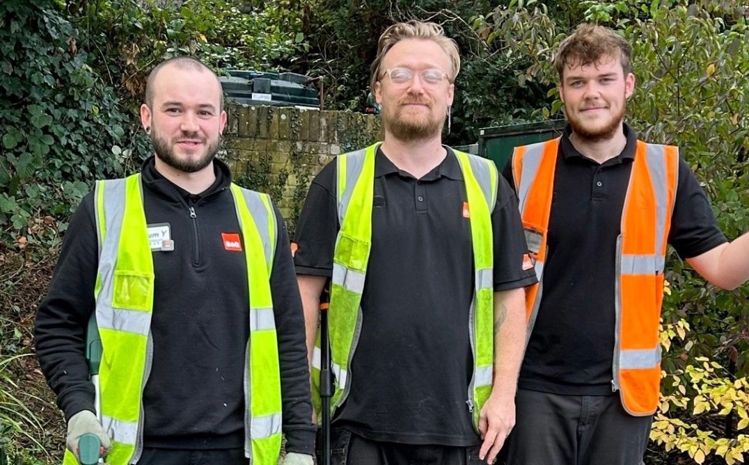 b and q larkfield volunteers Volunteers from B&Q Larkfield